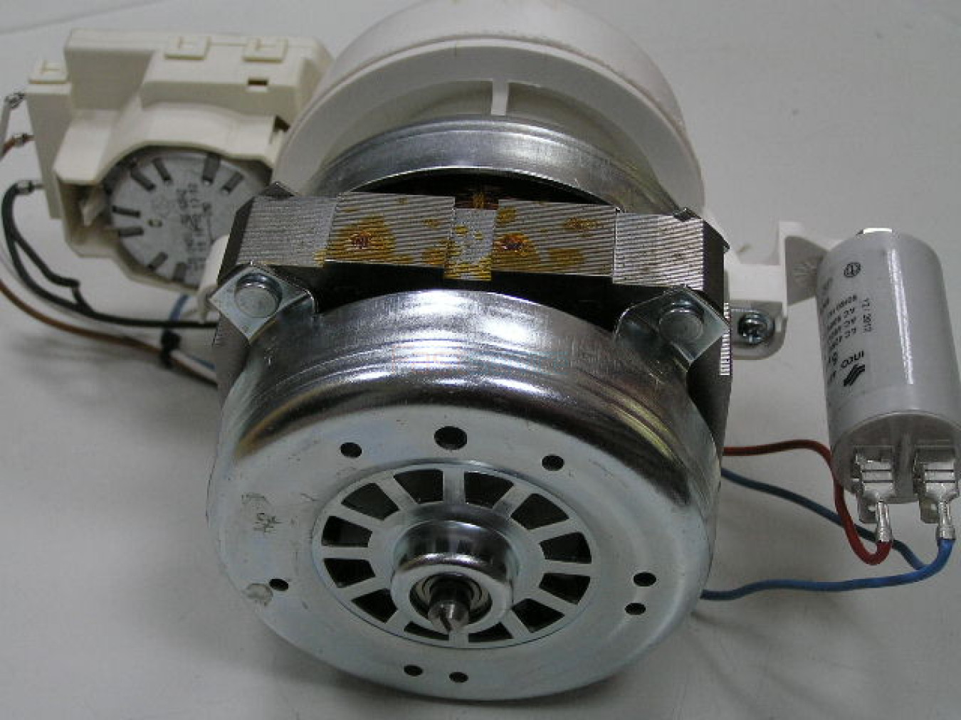 115896 Двигатель рециркуляции Ariston Indesit C00115896 2