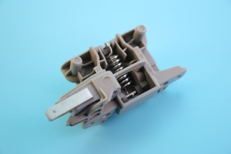 C00362097 Замок дверцы ПММ Ariston Indesit
