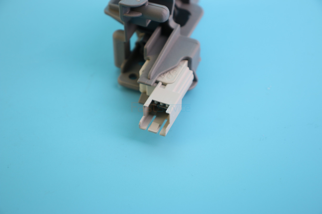 C00274116 Замок дверцы ПММ Ariston Indesit 1