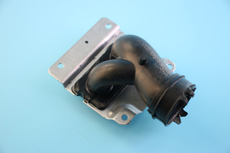 Патрубок сливной от нижнего поддона к тэну ПММ Ariston Indesit C00257324