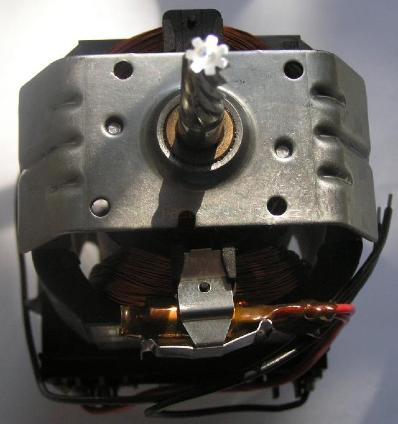 67001996 мотор мясорубки brAun