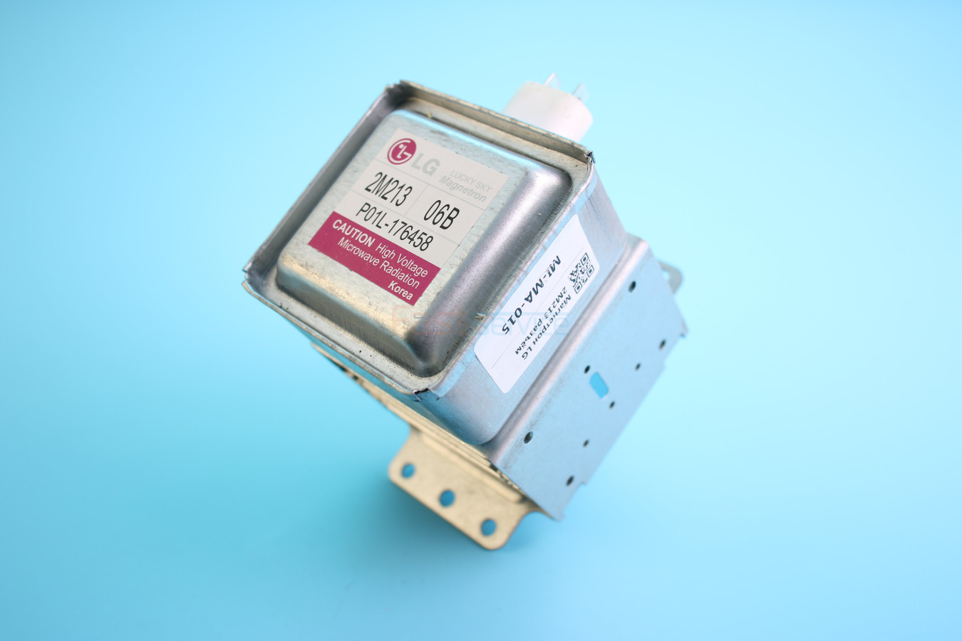 Магнетрон LG 2M213 разъём подключения параллельно креплению 1