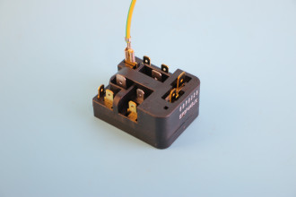 6SP9028 EP3F4ABJX Реле пусковое для компрессора JIAXIPERA