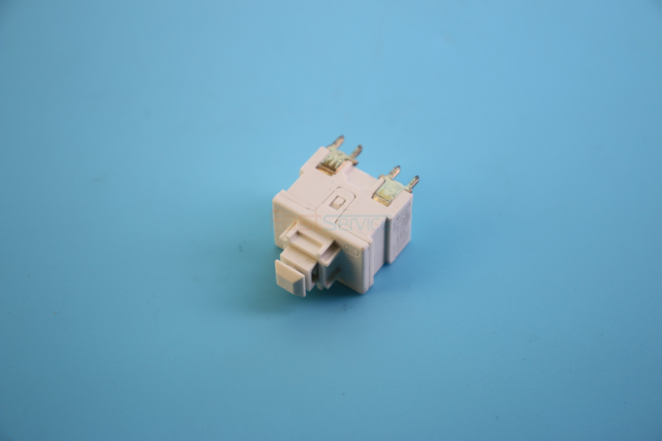 70430 Кнопка пылесоса Zelmer, Bosch, Samsung 00631381, 00632239, C0Z000000704300000