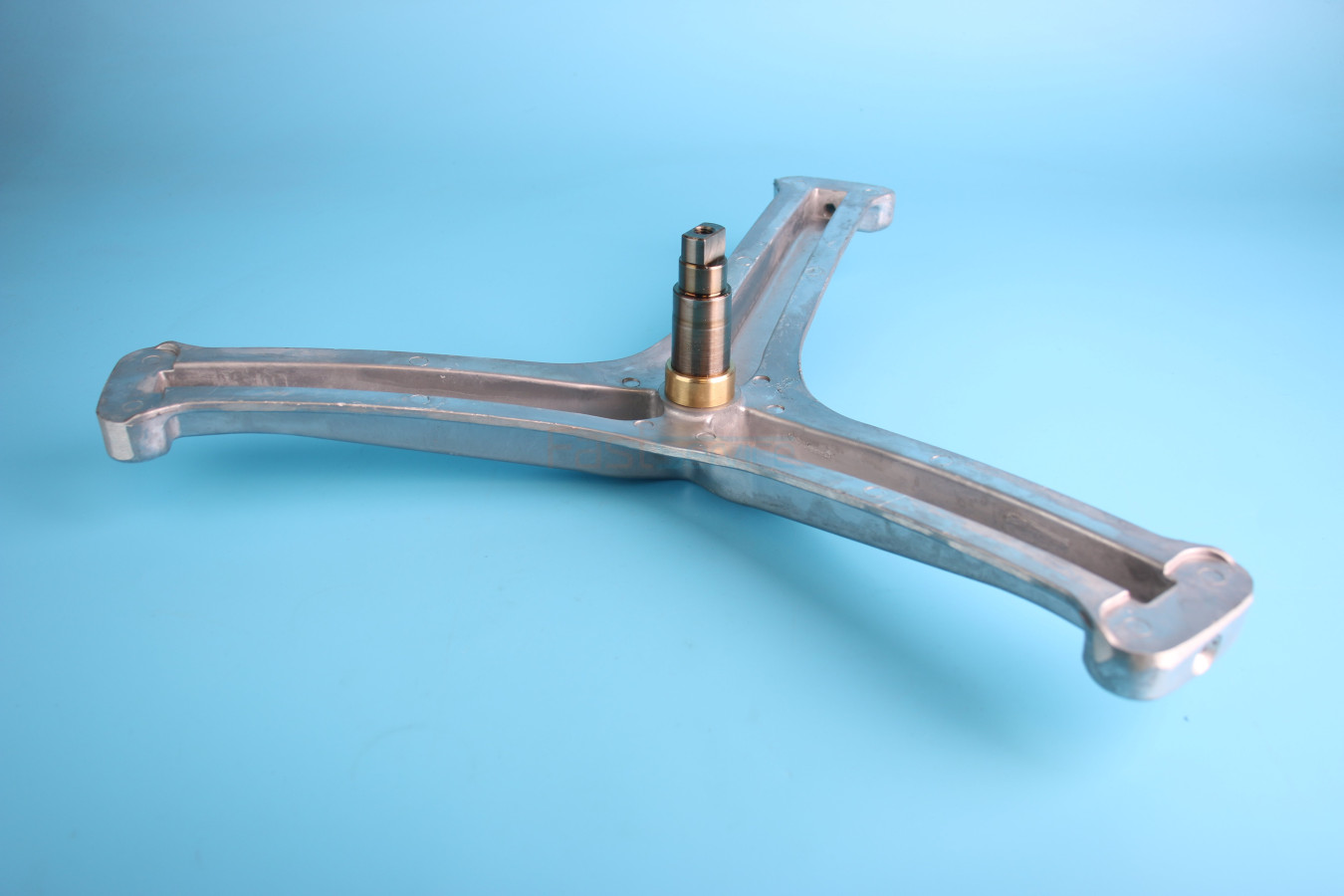 C00298592 EBI Cod 811 Крестовина Ariston Indesit для бака TITANIUM 6204 6205 H77