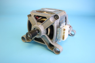 C00048052 Двигатель СМА Ariston Indesit