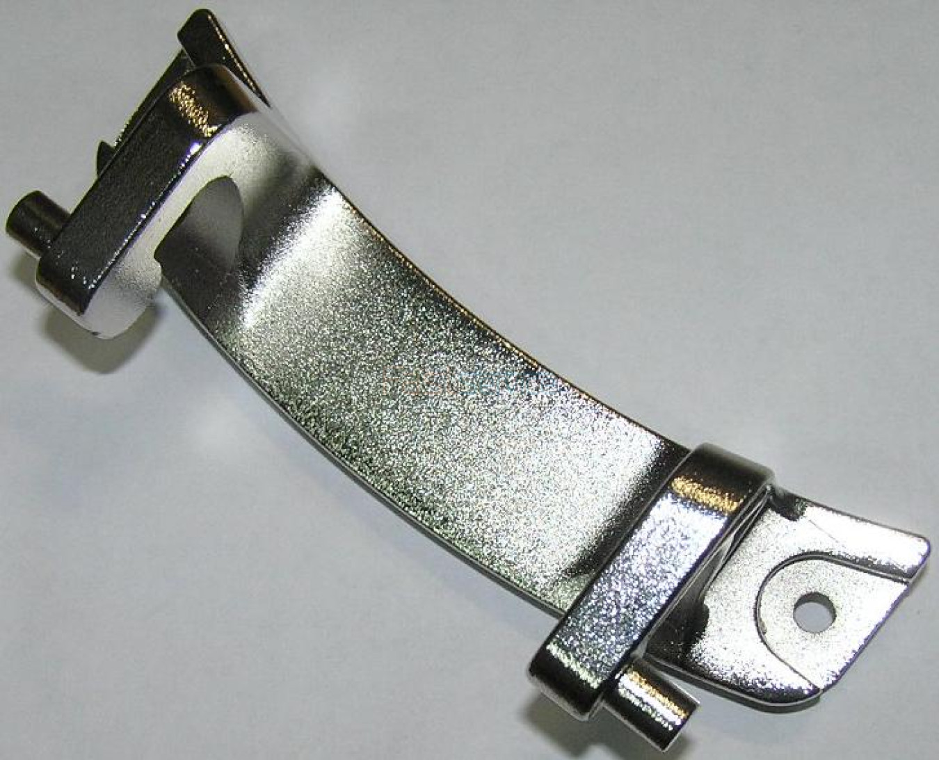 DC61-00932A Петля люка Samsung