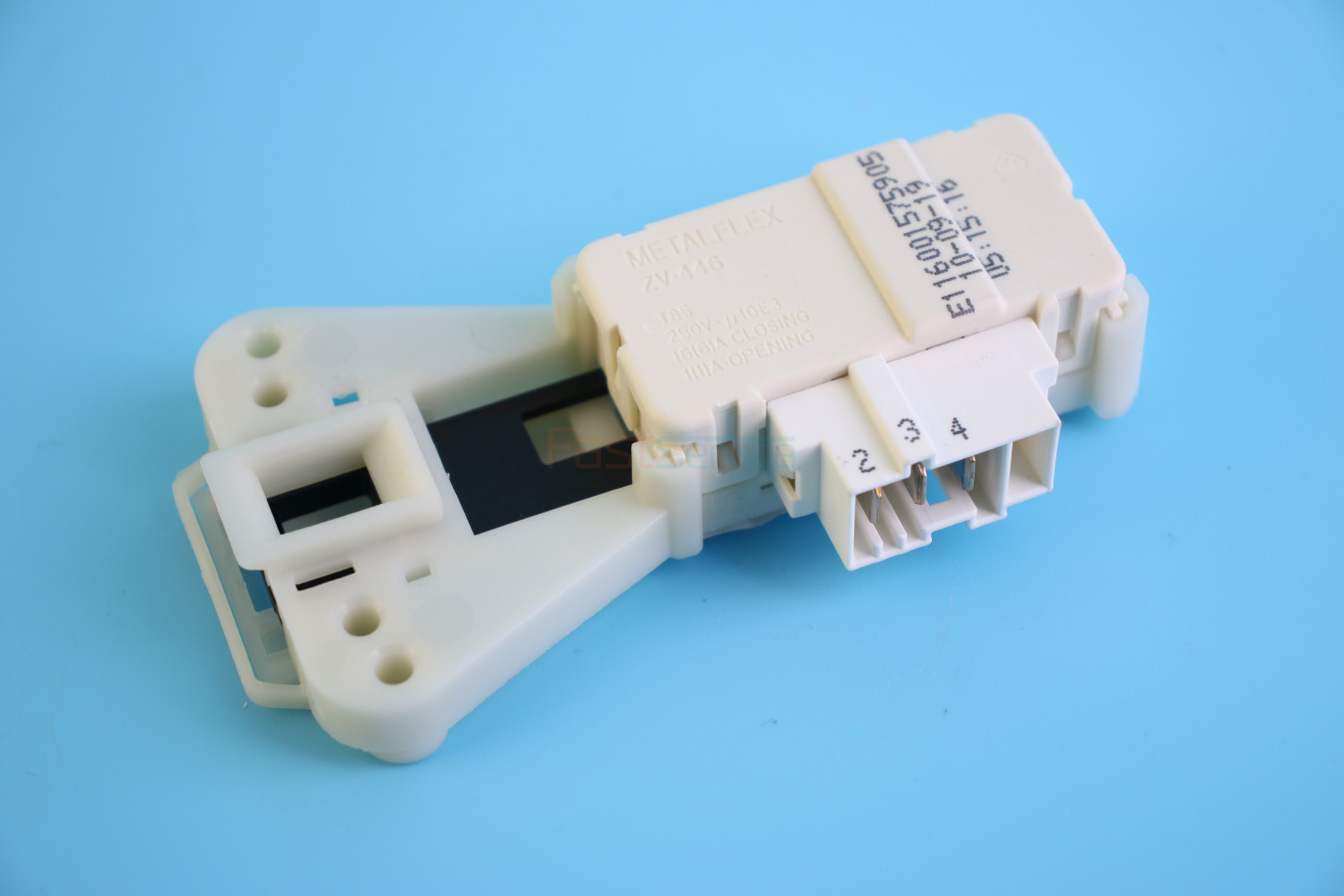 C00085194 Замок люка Ariston Indesit Metalflex ZV-446 универсальный