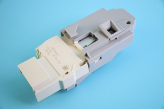 1325560108 Замок люка Zanussi Electrolux 1325560116 Bitron T85