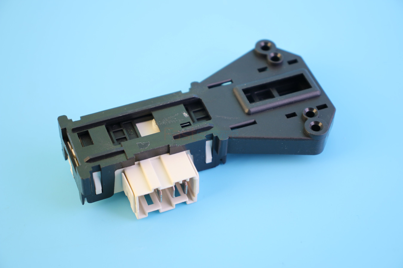 DC64-01538A Замок люка SAMSUNG Concore Китай 1