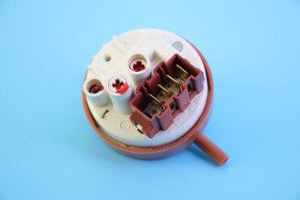 C00110332 Прессостат Ariston Indesit