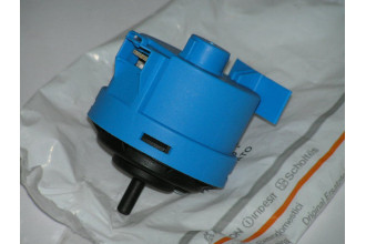 C00272450 Пресостат Ariston Indesit индуктивный