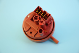 00495775 Прессостат СМА Bosch Siemens Gorenje б/у