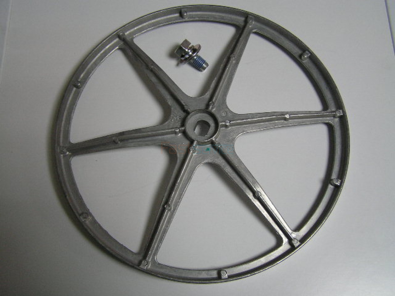 Шкив СМА Samsung DC66-10176D (вместо того что под потай)+болт DC97-06080A