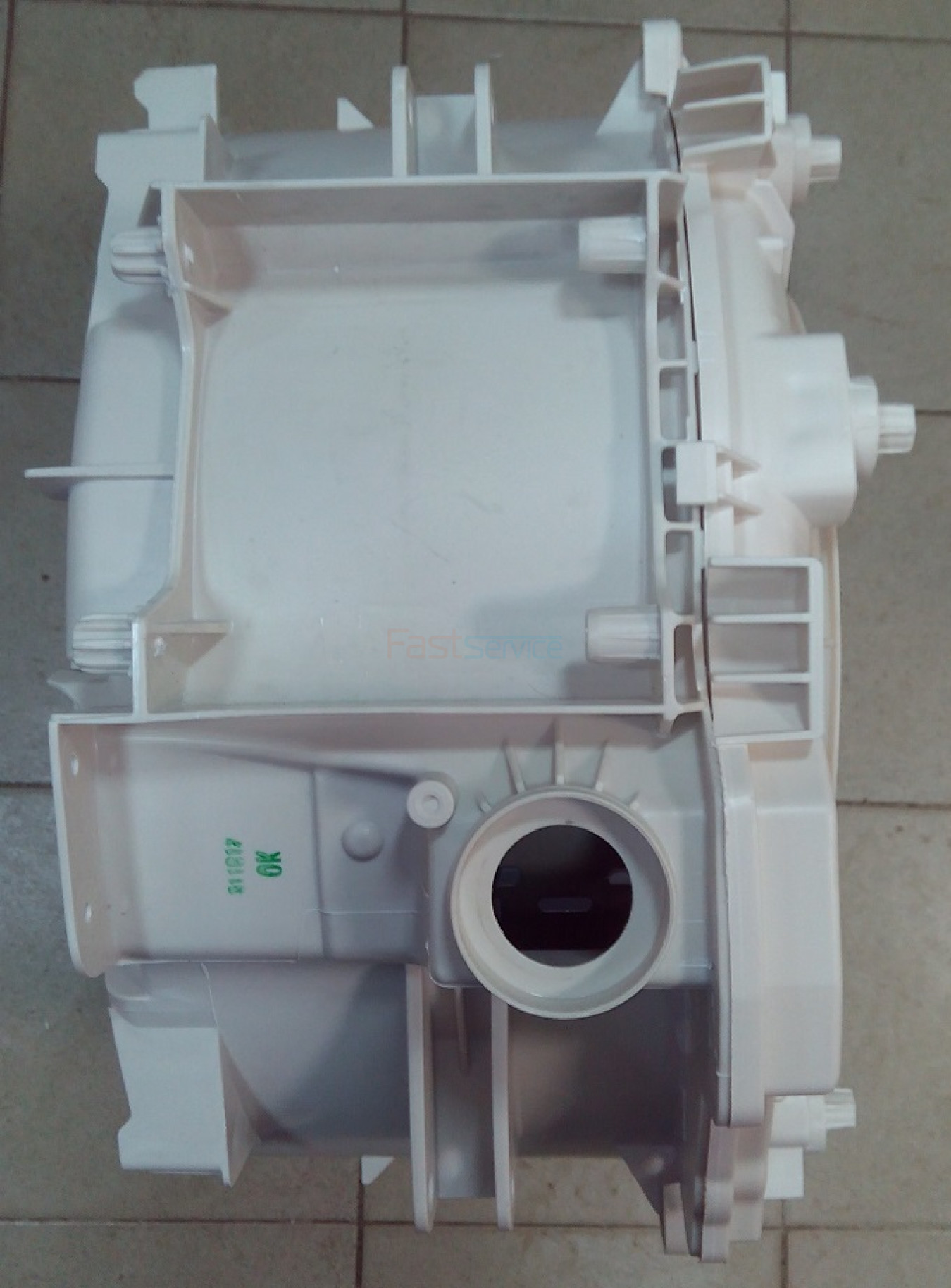 Бак в сборе СМА Ariston Indesit C00296156 4