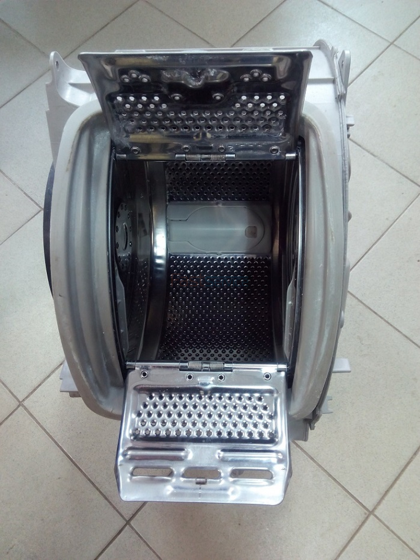 Бак в сборе СМА Zanussi Electrolux 4055282133 5