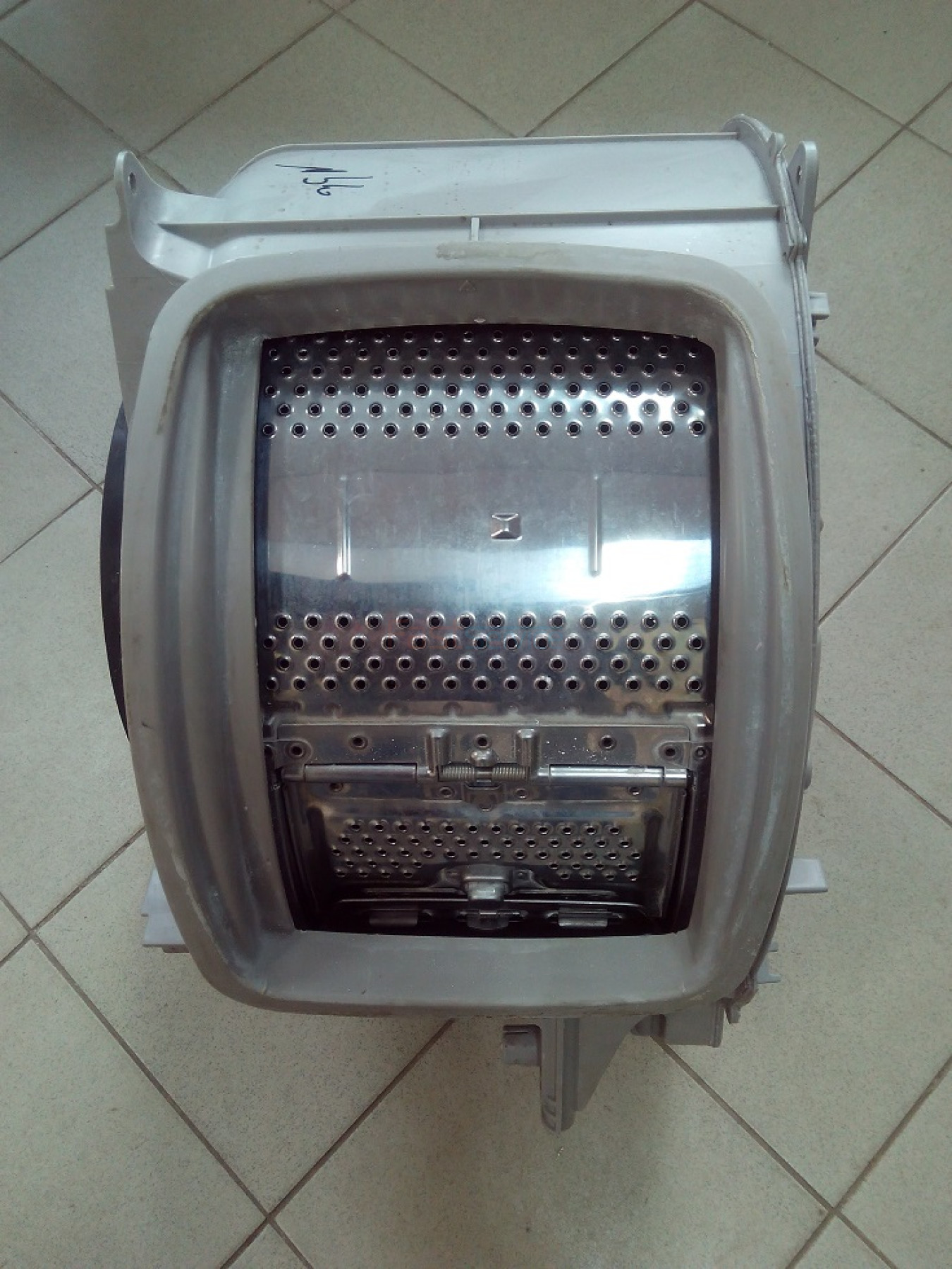 Бак в сборе СМА Zanussi Electrolux 4055282133 4