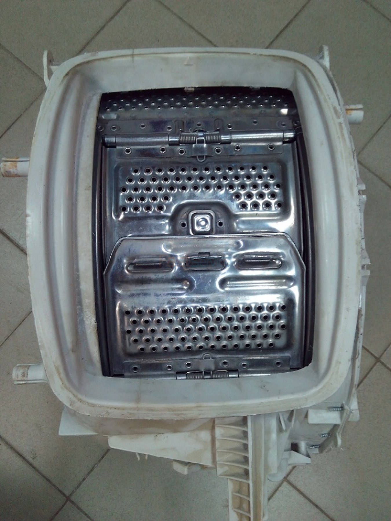 Бак в сборе СМА Zanussi Electrolux 1082285212 б/у 1
